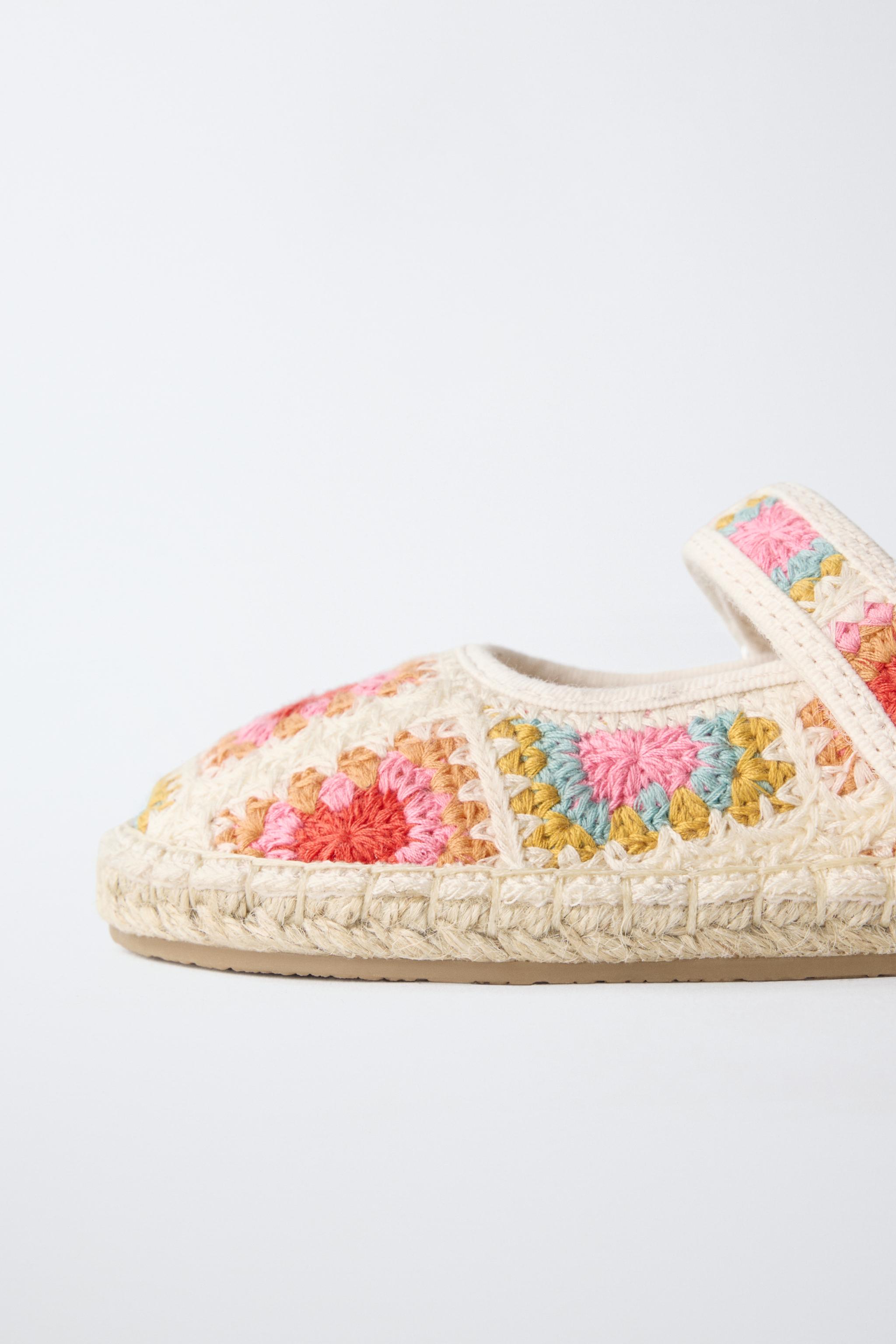 CROCHET EFFECT BALLET FLATS
